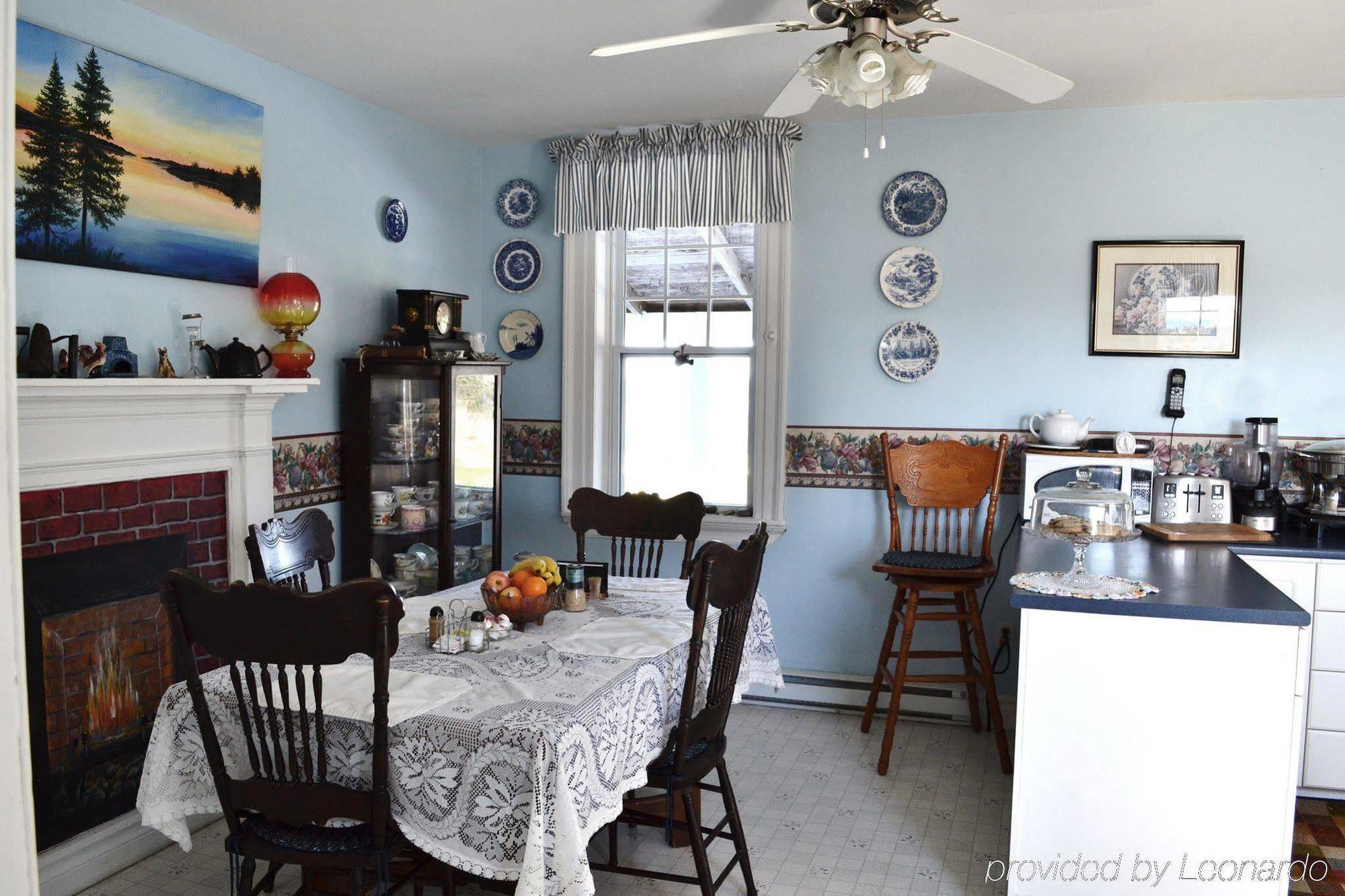 Moore'S Specialties Fundy Bay House Rental Gardner Creek エクステリア 写真